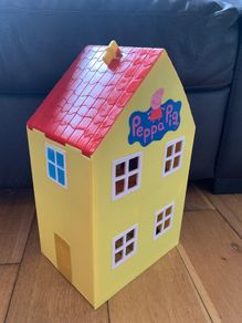 Peppa Pig House, Figurines, SeeSaw and Swings