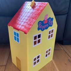 Peppa Pig House, Figurines, SeeSaw and Swings