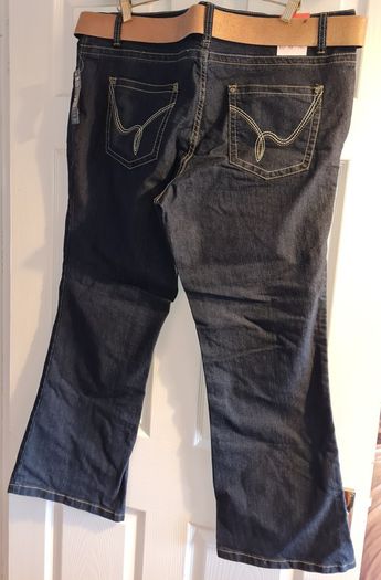 PLUS SIZE (20) New Look Hula Jeans. New