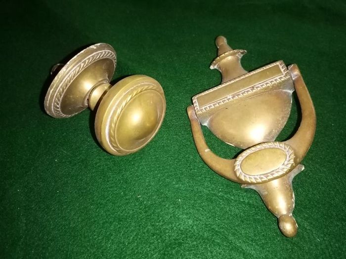 knob and knocker