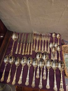 Newbridge Silverware 31 Piece Kings Pattern Set