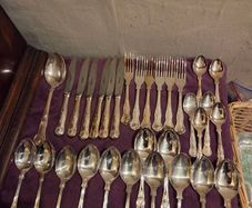 Newbridge Silverware 31 Piece Kings Pattern Set