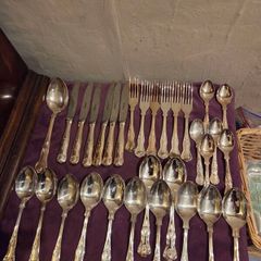 Newbridge Silverware 31 Piece Kings Pattern Set