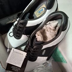 golf shoes