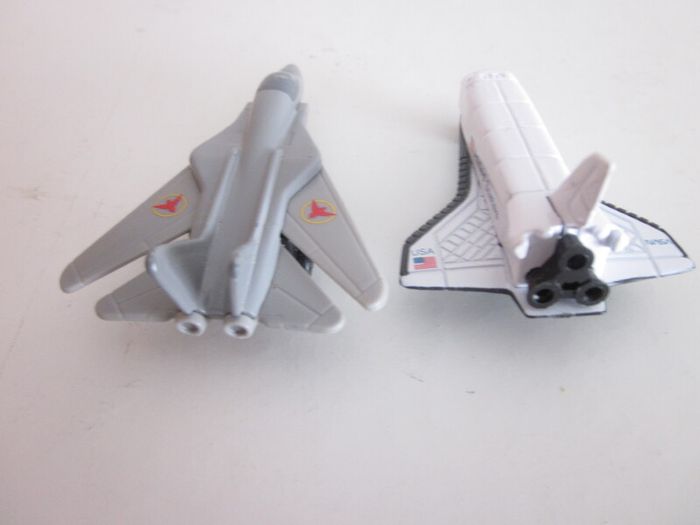 2019 Matchbox Swing Wing Fighter Jet & Siku Space Shuttle