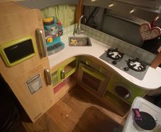 kids wooden kitchen