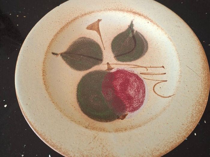 Ballydougan Pottery - Apple design - Hand painted