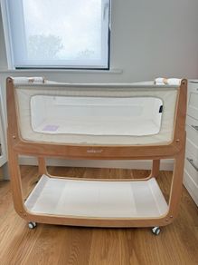 SnuzPod5 Bedside Crib, Excellent Condition, Natural Mattress Bundle