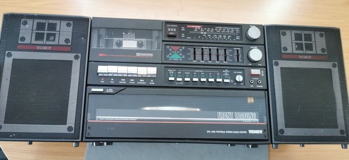 Vintage Portable Boombox Radios - Collection