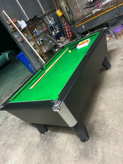 pooltable
