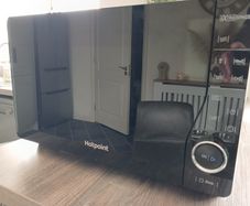Hotpoint microwave