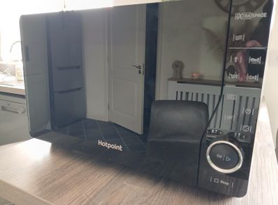 Hotpoint microwave