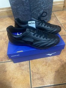 Football boots size 6.5 brand new