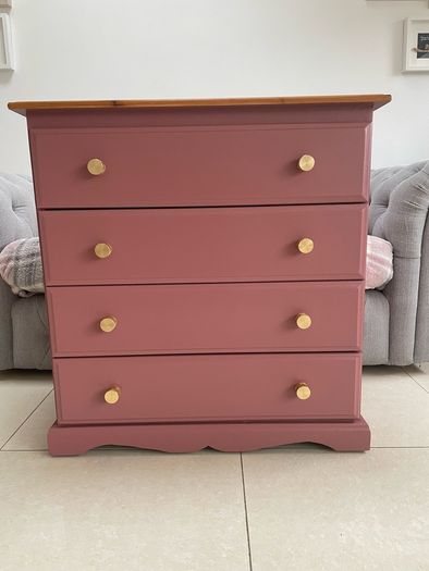 Pink Chest of drawers