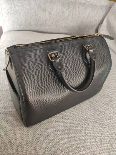 Louis Vuitton Speedy bag