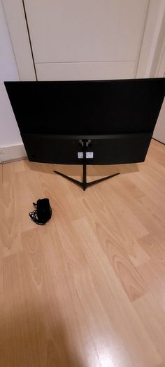 27" Monitor