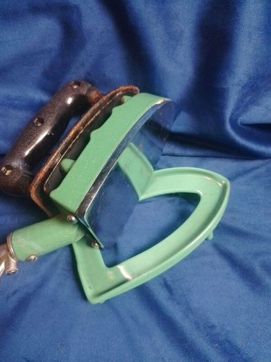 Vintage 1930s "The Rhythm" No. 375U Gas Iron with Enamel Trivet Stand & Hose