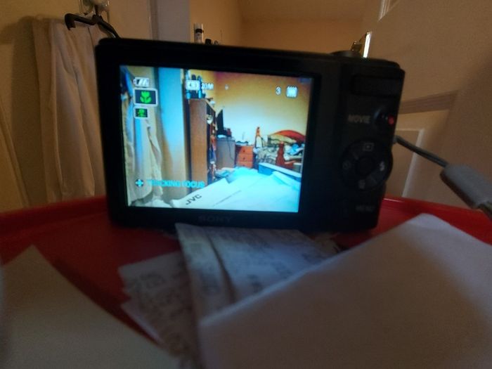Sony Cyber-shot, Model DSC-W800, 20.1 Megapixels, 5 x optical Zoom, Battery Charged, Tested Fine, No Memory Card, Excellent Cosmetic Condition and working great