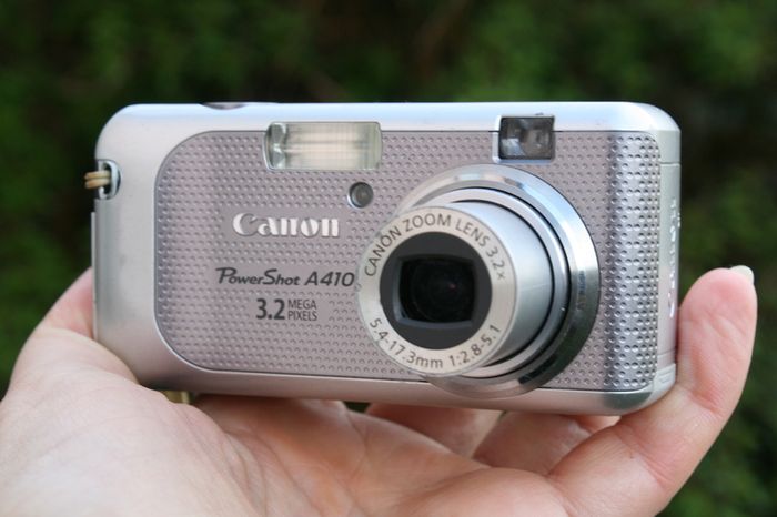 Canon Powershot A410 3.2MP Digital Camera - Silver Tested Works Great