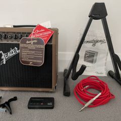 Acoustisonic fender 15 watt amp with  loads of extras.