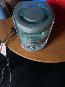 clock radio and cd player