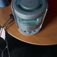 clock radio and cd player