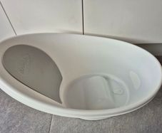 Shnuggle Baby Bath