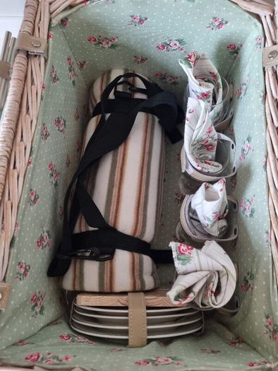 Picnic Basket Set