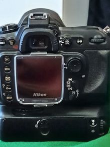 NikonD200 nikkor -3.5-5.6 nikkor 24/120mm 1:4 nikon 18 _200 Nikor Lens speedlight all comes with lower bag