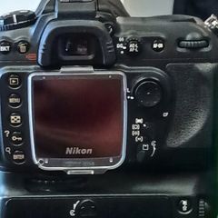 NikonD200 nikkor -3.5-5.6 nikkor 12-24mm 1:4 nikon 18 _200 Nikor Lens speedlight all comes with lower bag