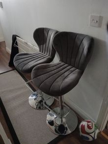 4 barstools