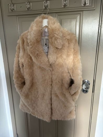 New with tags Zara faux fur in blonde
