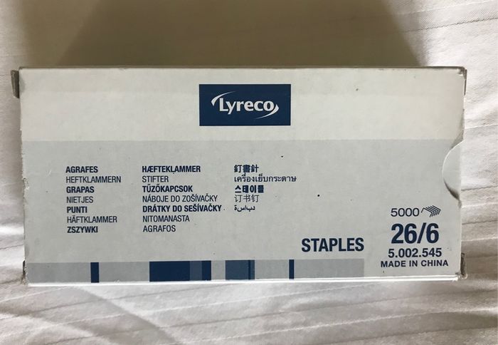 Lyreco standard office staples box of 5000