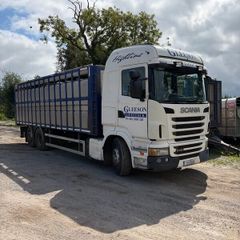 Cattle lorry
