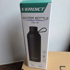 Verdict Insulated Water Bottle 750ml. Black stainless steel bottle with double,wall construction. Keeps drinks cold for up to 8 hours or hot for up to 6 hours. Brand new in box, perfect for everyday use, work, gym or travel.
