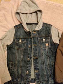 Boys hoodie size 9/10 years