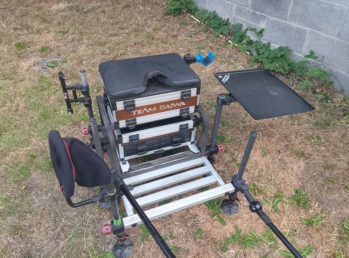 Daiwa Team seat box with accessories