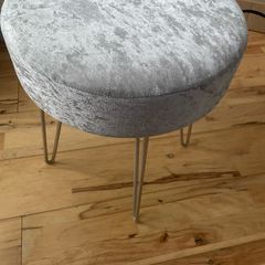 beauty stool