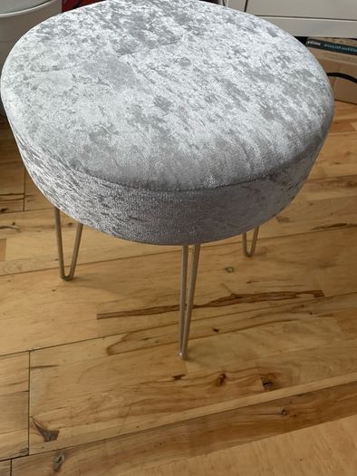 beauty stool