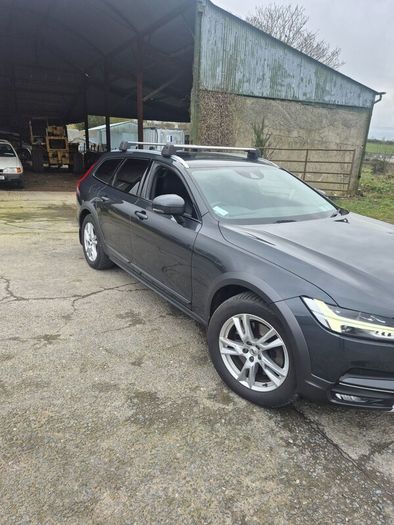 Volvo V90  cross country 2.0l D5 engine AWD