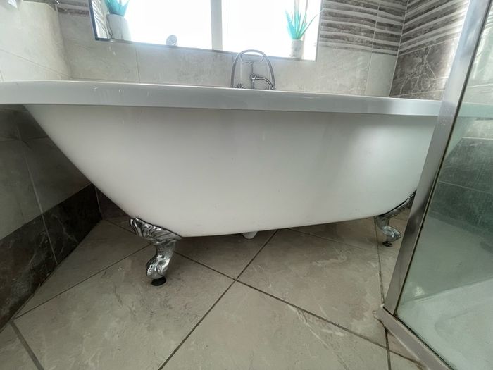 free standing bath