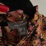 An elegant dress in floral print Image 4