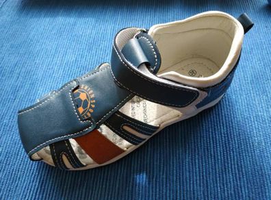 Sandals   Size: 32
