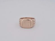 main image for ad 9KT Heavy Signet Style Ring