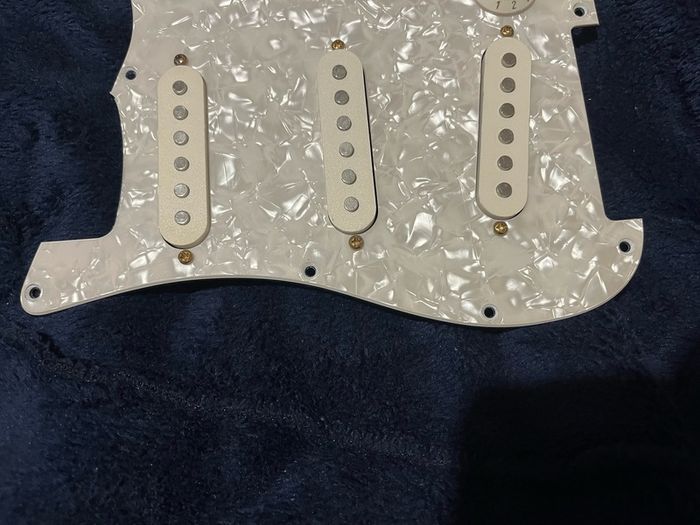 Stratocaster squier neck middle bridge single coil pickups accessories guitar parts