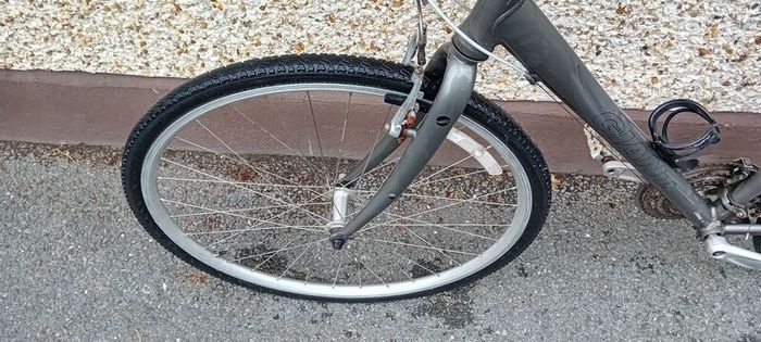 Giant Hybrid Bicycle