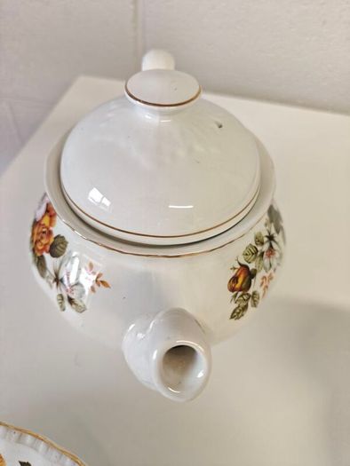 Vintage English Ironstone Tea Set from Royal Brampton