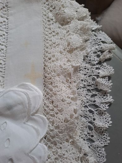 Antique Linen Tablecloths Etc