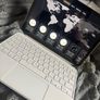 iPad 10th gen, Magic Keyboard Folio and Apple Pencil Image 2