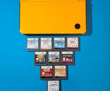 DSi XL Boxed (Yellow)